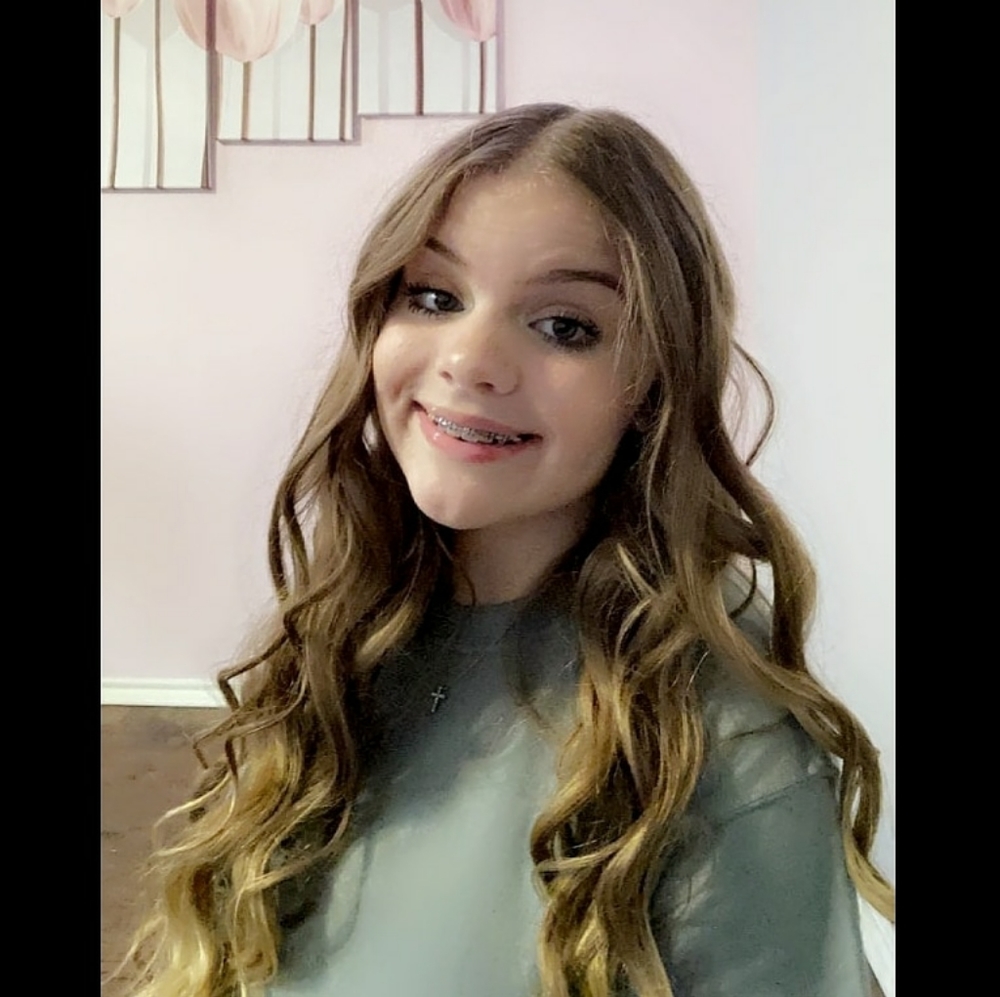 Meet your Posher, Ava